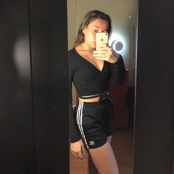 Black long sleeve tee - Picture 1 of 2